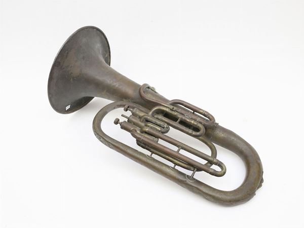 A trombone  - Auction Antiquities, Interior Decorations and Vintage  from the Panarello Gallery in Taormina - Maison Bibelot - Casa d'Aste Firenze - Milano