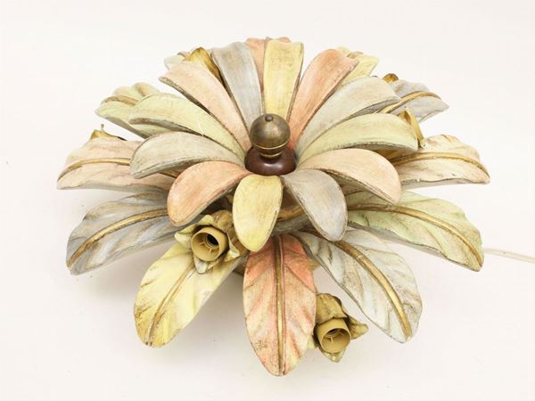 A floral celing light  - Auction Antiquities, Interior Decorations and Vintage  from the Panarello Gallery in Taormina - Maison Bibelot - Casa d'Aste Firenze - Milano