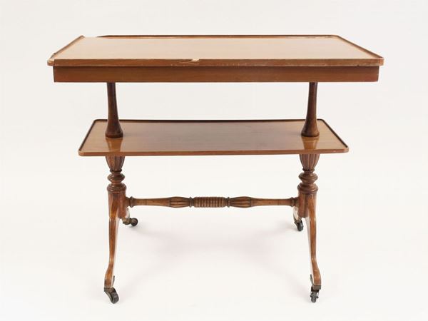 A satinwood service table  - Auction Antiquities, Interior Decorations and Vintage  from the Panarello Gallery in Taormina - Maison Bibelot - Casa d'Aste Firenze - Milano