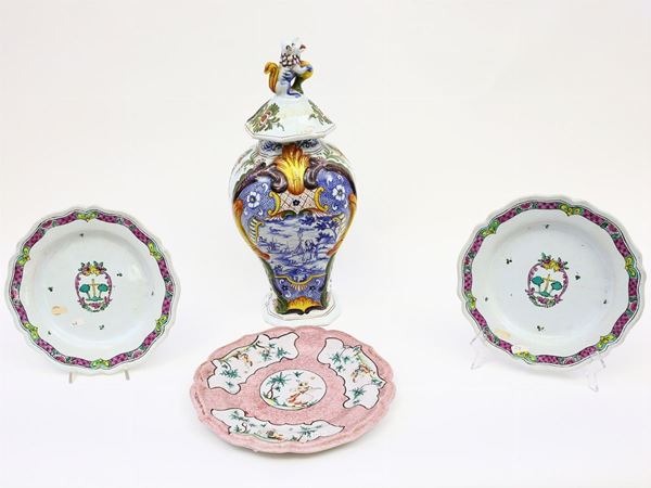 Lotto di ceramiche  - Asta Arredi e Dipinti Antichi da un appartamento fiorentino - Maison Bibelot - Casa d'Aste Firenze - Milano