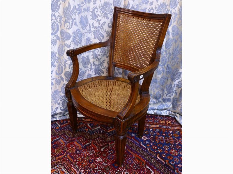 Poltroncina in Noce