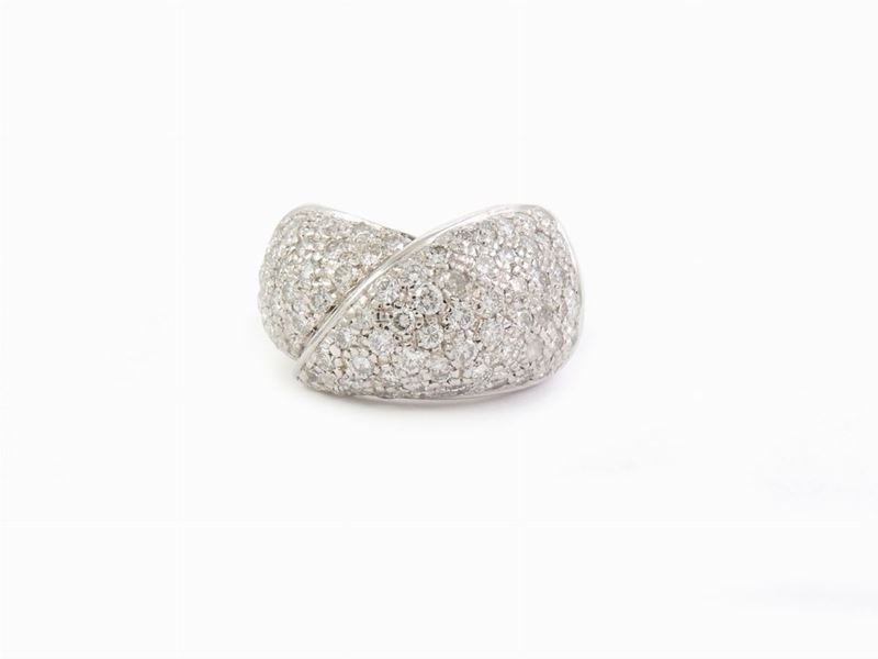Anello in Oro Bianco e Diamanti