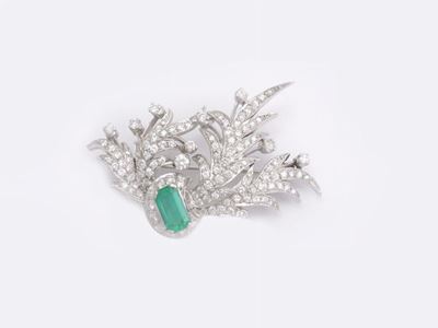 Spilla in Oro Bianco con Diamanti e Smeraldo