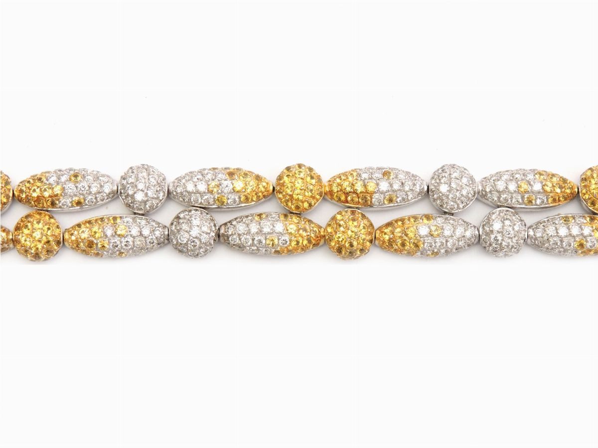 Bracciale in Oro Bianco con Diamanti e Zaffiri Gialli