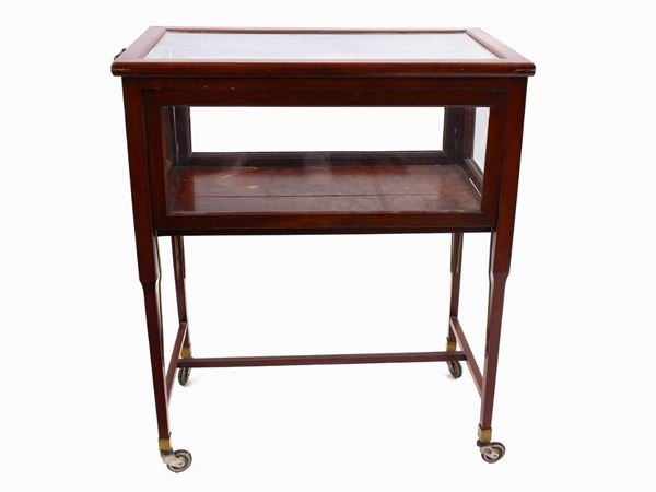A softwood service trolley  (early 20th century)  - Auction Antiquities, Interior Decorations and Vintage  from the Panarello Gallery in Taormina - Maison Bibelot - Casa d'Aste Firenze - Milano