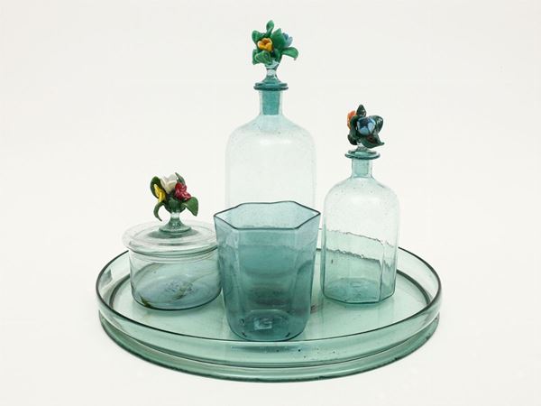 A blown green glass set  (19th century)  - Auction Antiquities, Interior Decorations and Vintage  from the Panarello Gallery in Taormina - Maison Bibelot - Casa d'Aste Firenze - Milano