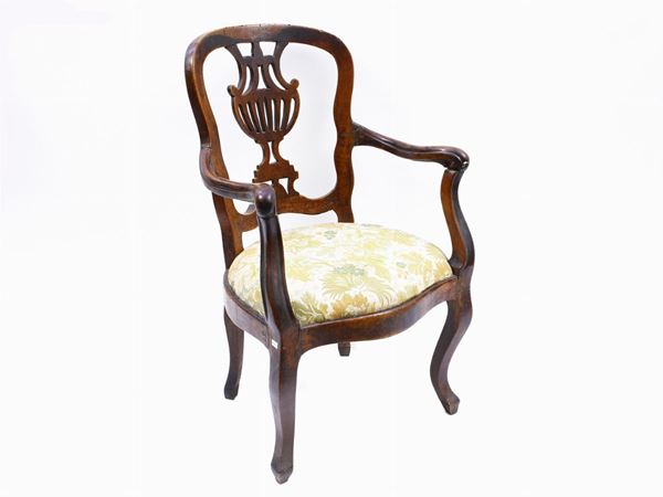 A walnut armchair  (Tuscany, mid-18th centruy)  - Auction Antiquities, Interior Decorations and Vintage  from the Panarello Gallery in Taormina - Maison Bibelot - Casa d'Aste Firenze - Milano