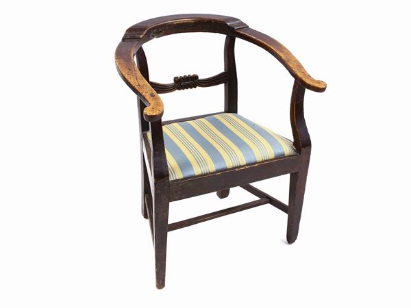 A walnut armchair  (Tuscany, mid-18th century)  - Auction Antiquities, Interior Decorations and Vintage  from the Panarello Gallery in Taormina - Maison Bibelot - Casa d'Aste Firenze - Milano