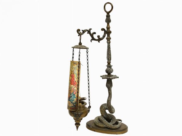 A brass lamp  (early 19th century)  - Auction Antiquities, Interior Decorations and Vintage  from the Panarello Gallery in Taormina - Maison Bibelot - Casa d'Aste Firenze - Milano