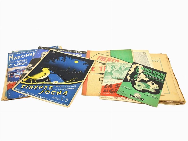 Assortimento di Spartiti Musicali