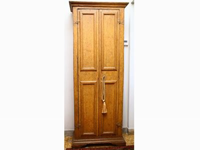 Piccolo Armadio in Legno Laccato Color Ocra