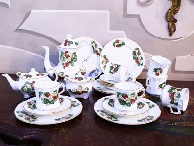 Servito da Tè in Porcellana Inglese