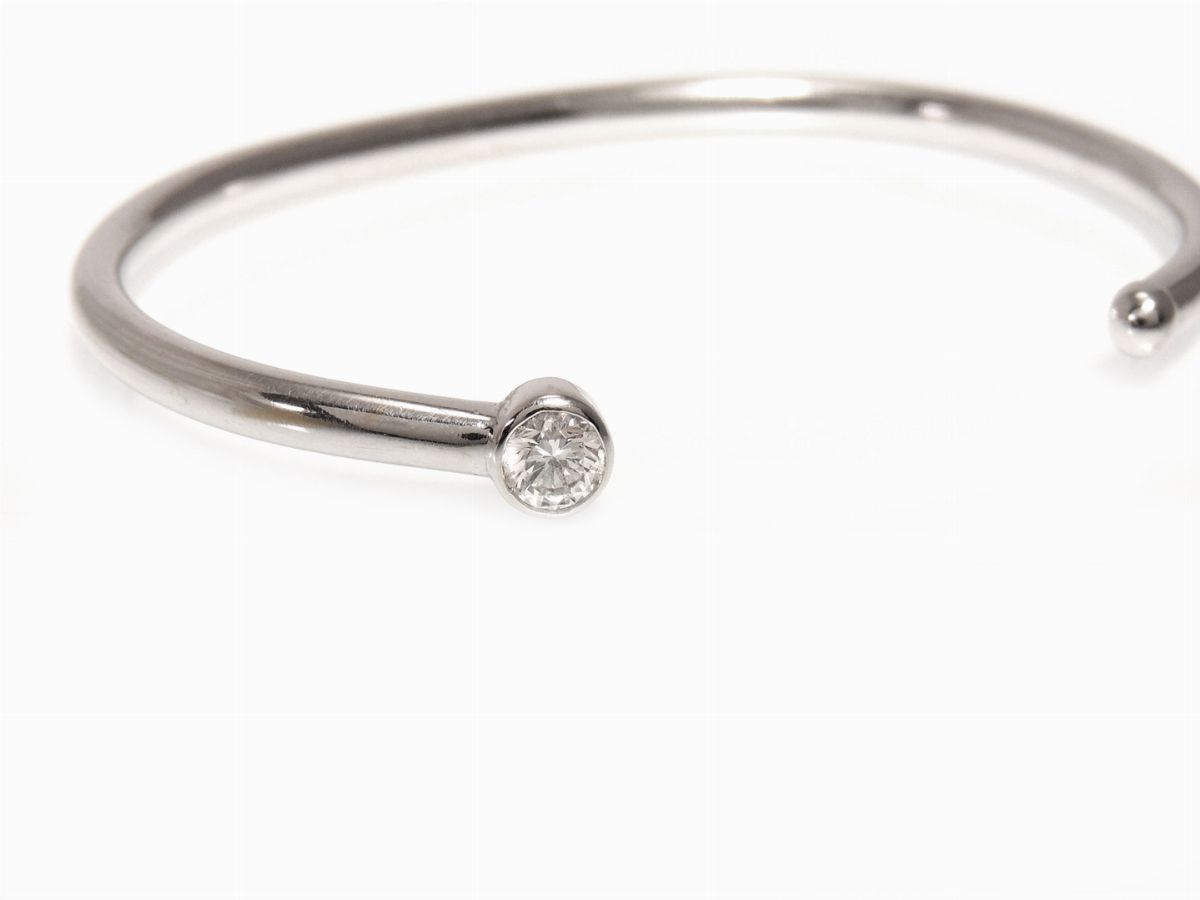 Bracciale Rigido in Oro Bianco con Diamante