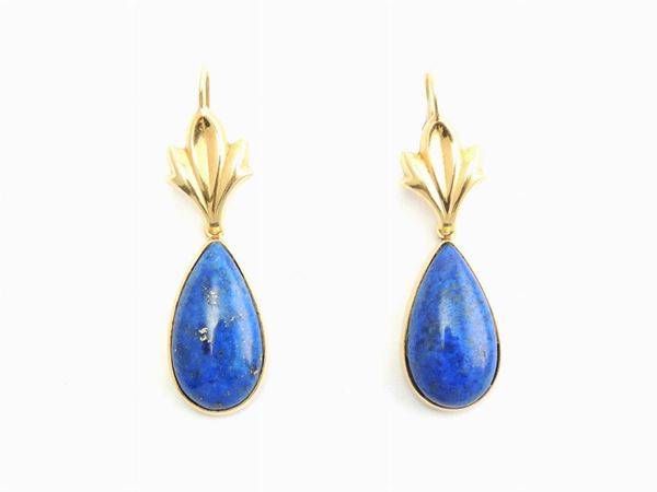 Yellow gold ear pendants with lapis lazuli