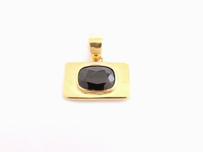 Pendente in Oro Giallo con Zaffiro