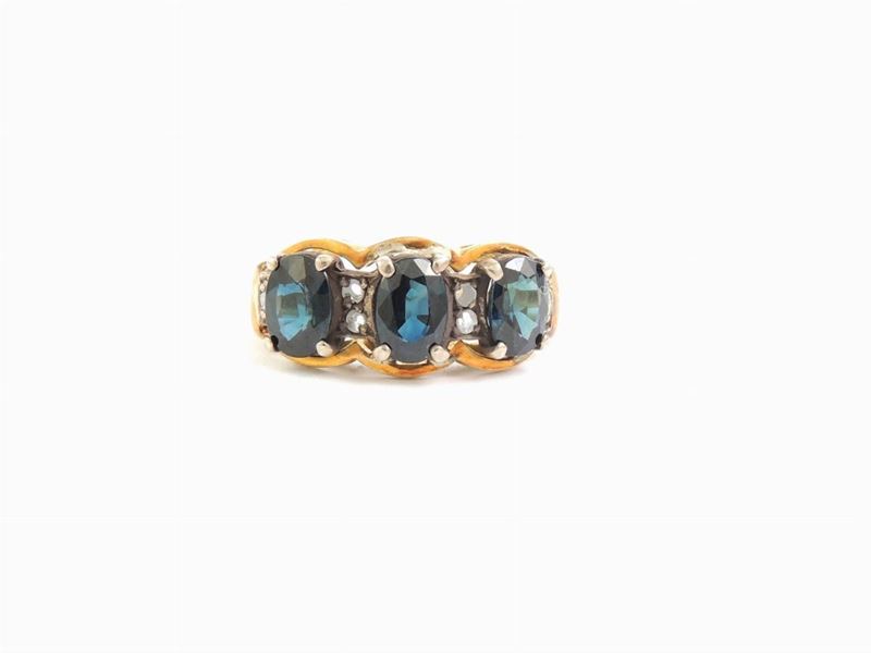 Anello in Oro Giallo e Argento con Diamanti e Zaffiri