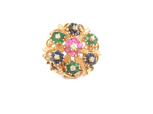 Anello in oro giallo 500/1000 con diamanti, rubini, zaffiri e smeraldi