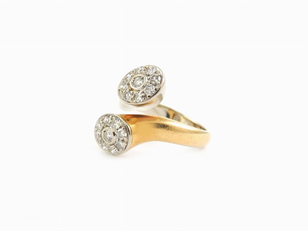 Anello Contrarié in Oro Giallo e Bianco con Diamanti