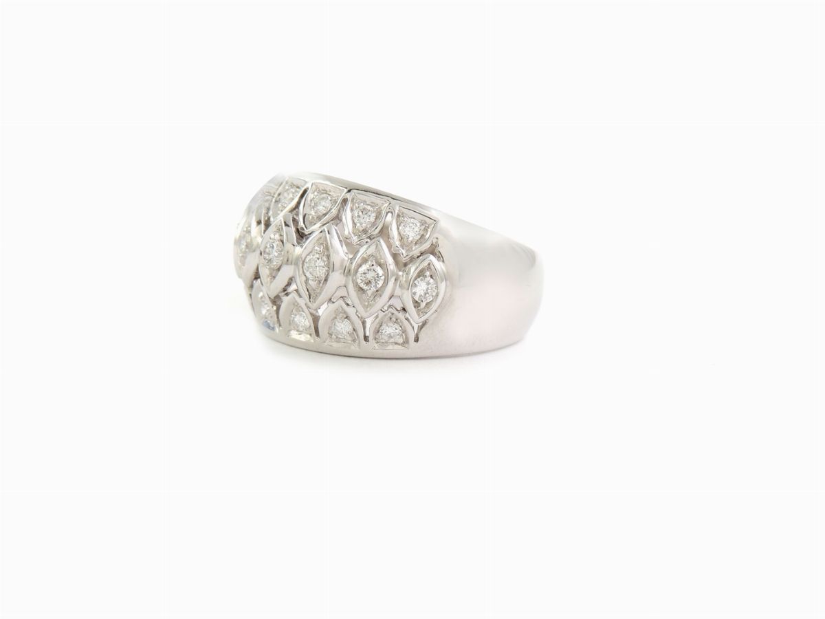Anello a Fascia Salvini in Oro Bianco e Diamanti