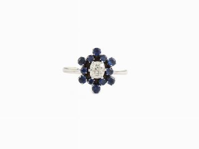 Anello a Margherita in Oro Bianco con Diamanti e Zaffiri