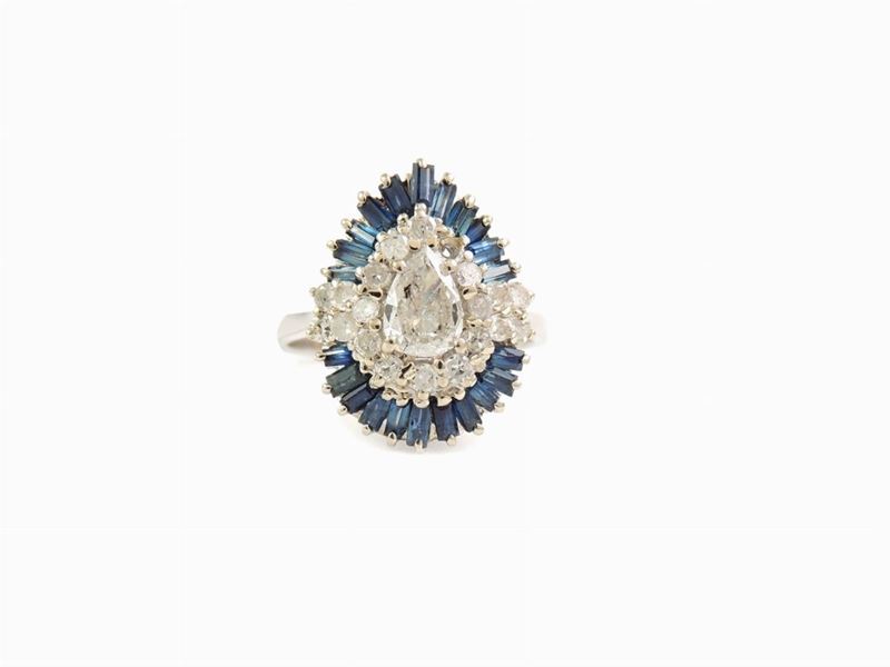 Anello in Oro Bianco con Diamanti e Zaffiri