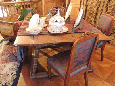 Tavolo Tirolese Rustico in Noce