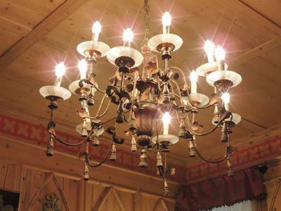 Lampadario in Legno Laccato e Argentato