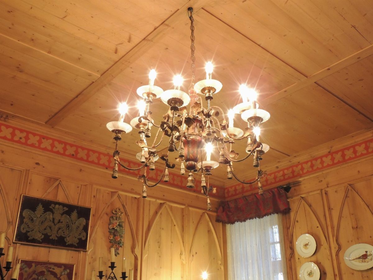 Lampadario in Legno Laccato e Argentato
