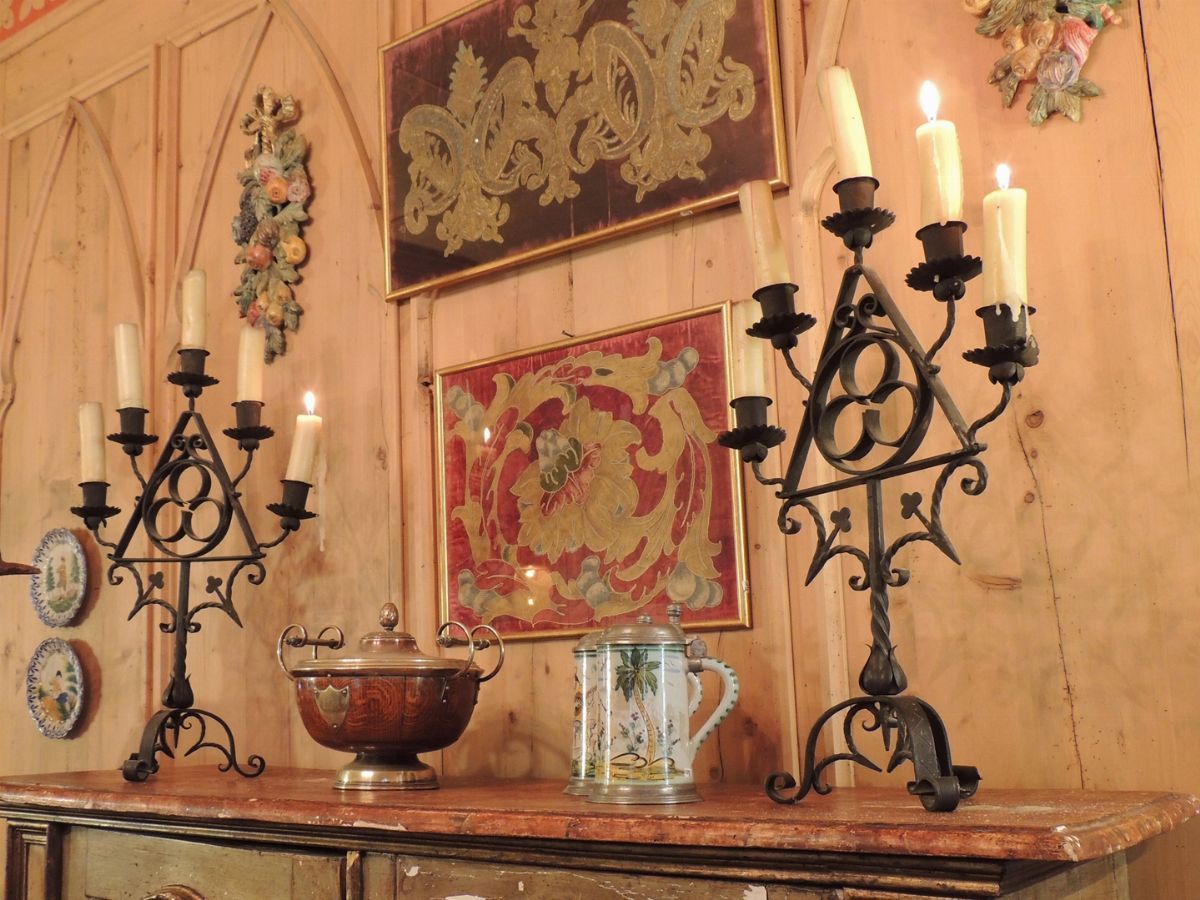 Coppia di Candelabri in Ferro Battuto