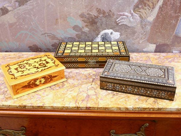 Three boxes  - Auction Furniture and Paintings from Palazzo al Bosco and from other private property - Maison Bibelot - Casa d'Aste Firenze - Milano