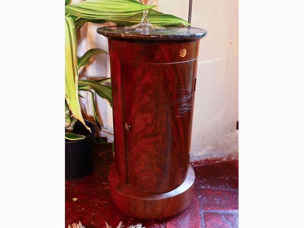 A column mahogany bedside table  (19th century)  - Auction Furniture and Paintings from Palazzo al Bosco and from other private property - Maison Bibelot - Casa d'Aste Firenze - Milano