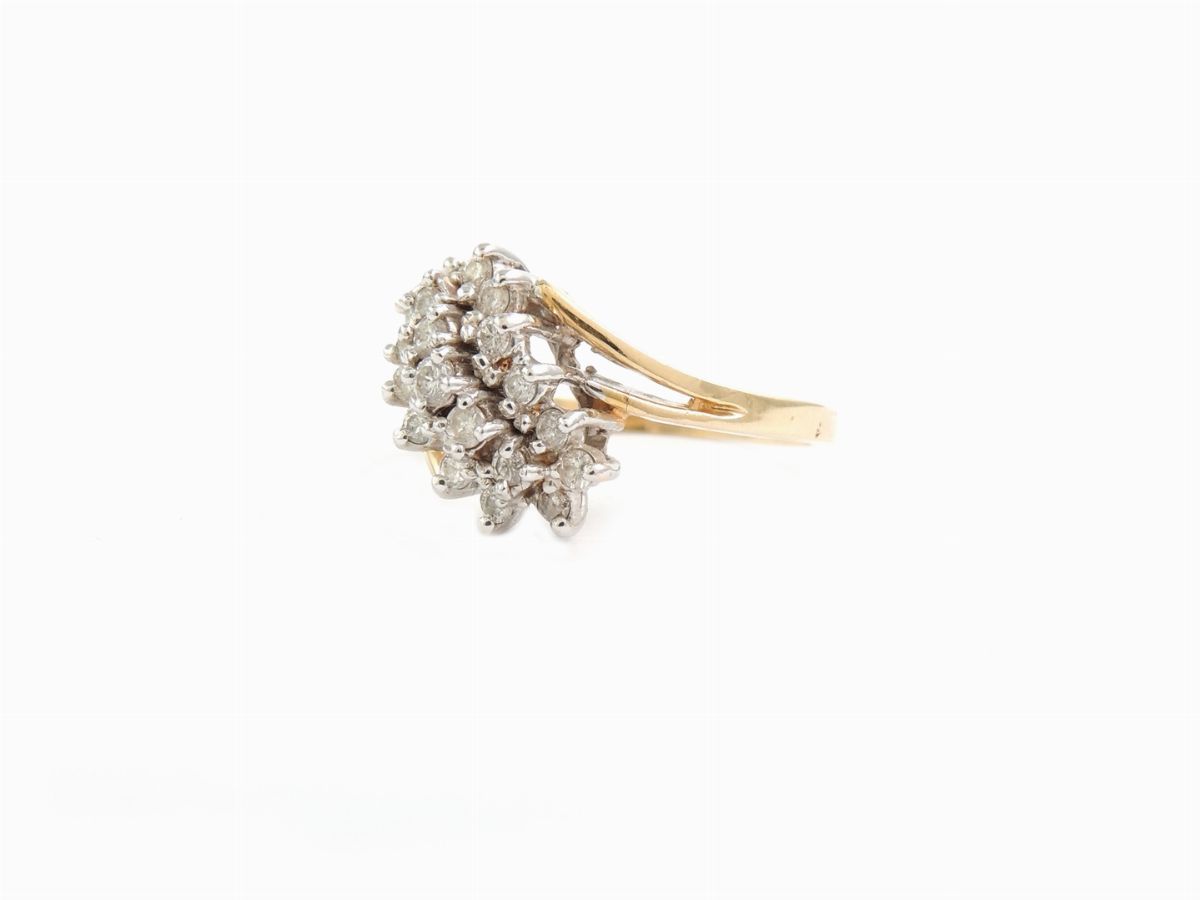 Anello in Oro Giallo e Bianco 585/1000 con Diamanti