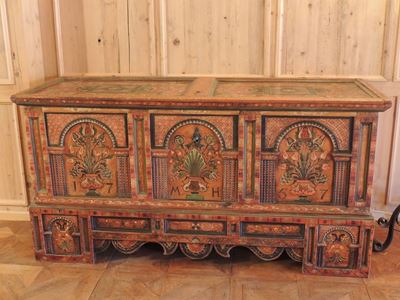 Cassone Tirolese in Legno Dipinto