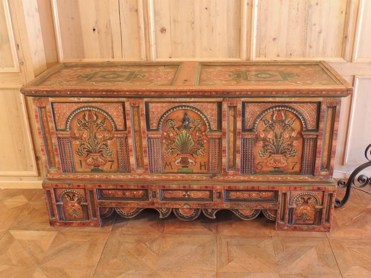 Cassone Tirolese in Legno Dipinto
