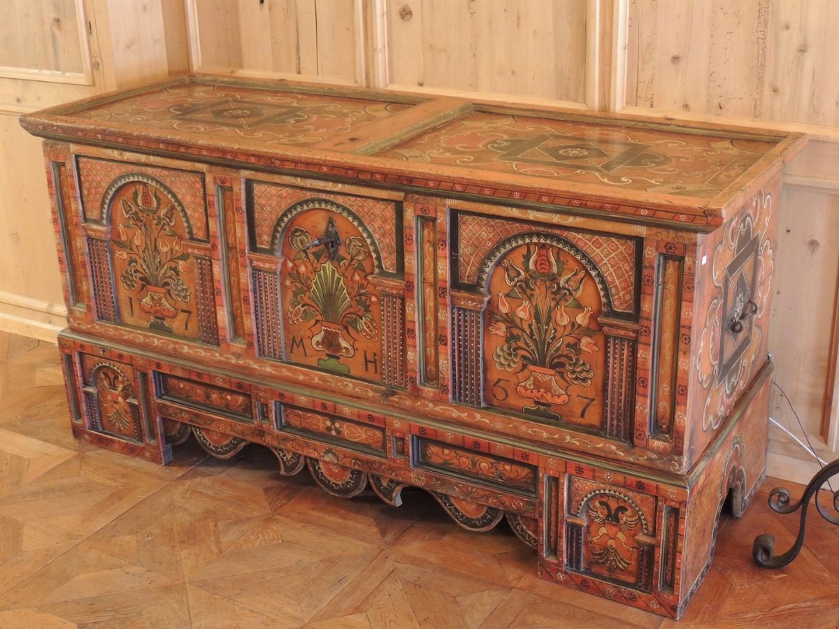 Cassone Tirolese in Legno Dipinto