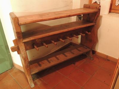 Porta Stivali e Finimento in Legno Tenero