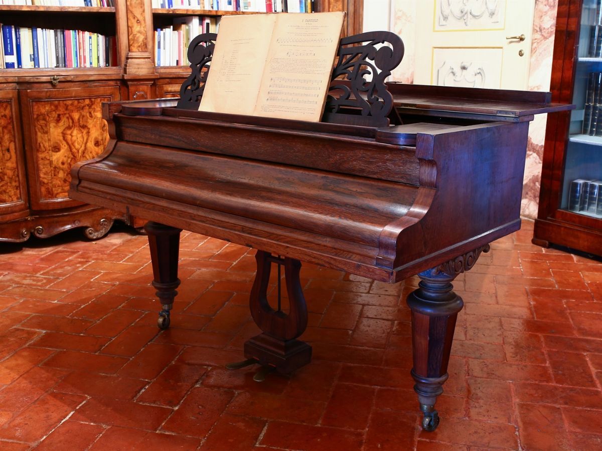 Pianoforte a Coda in Noce C. Bechstein N° di Serie 8115