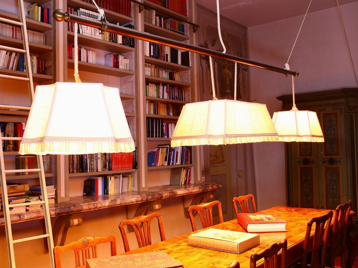 Grande Lampadario a Barra in Ottone