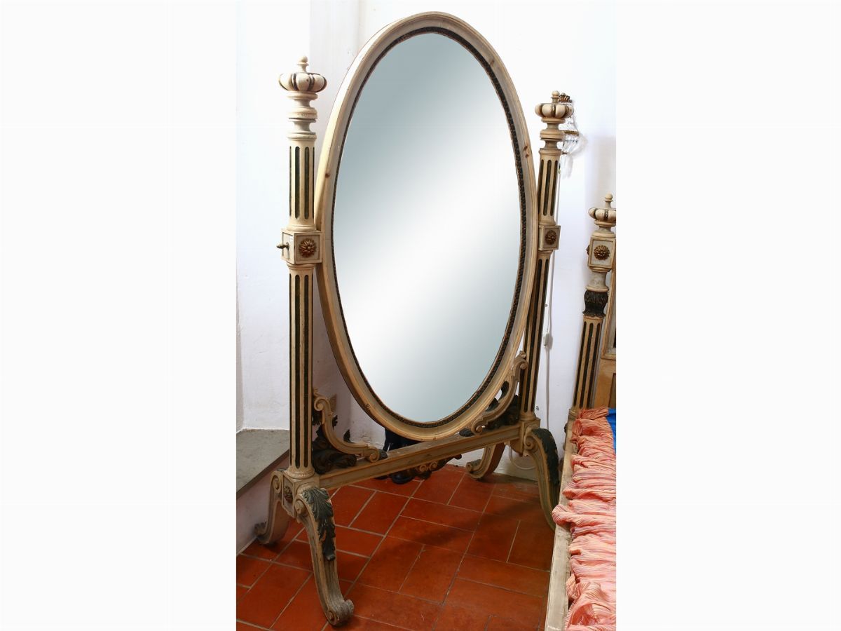 Specchiera a Psiche in Legno Laccato in Monocromia Blu
