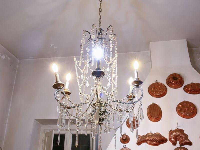 Lampadario a Sei Bracci in Metallo e Legno Laccato