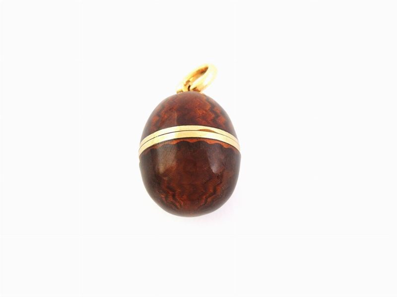 Ciondolo in Oro Giallo con Smalto Marrone
