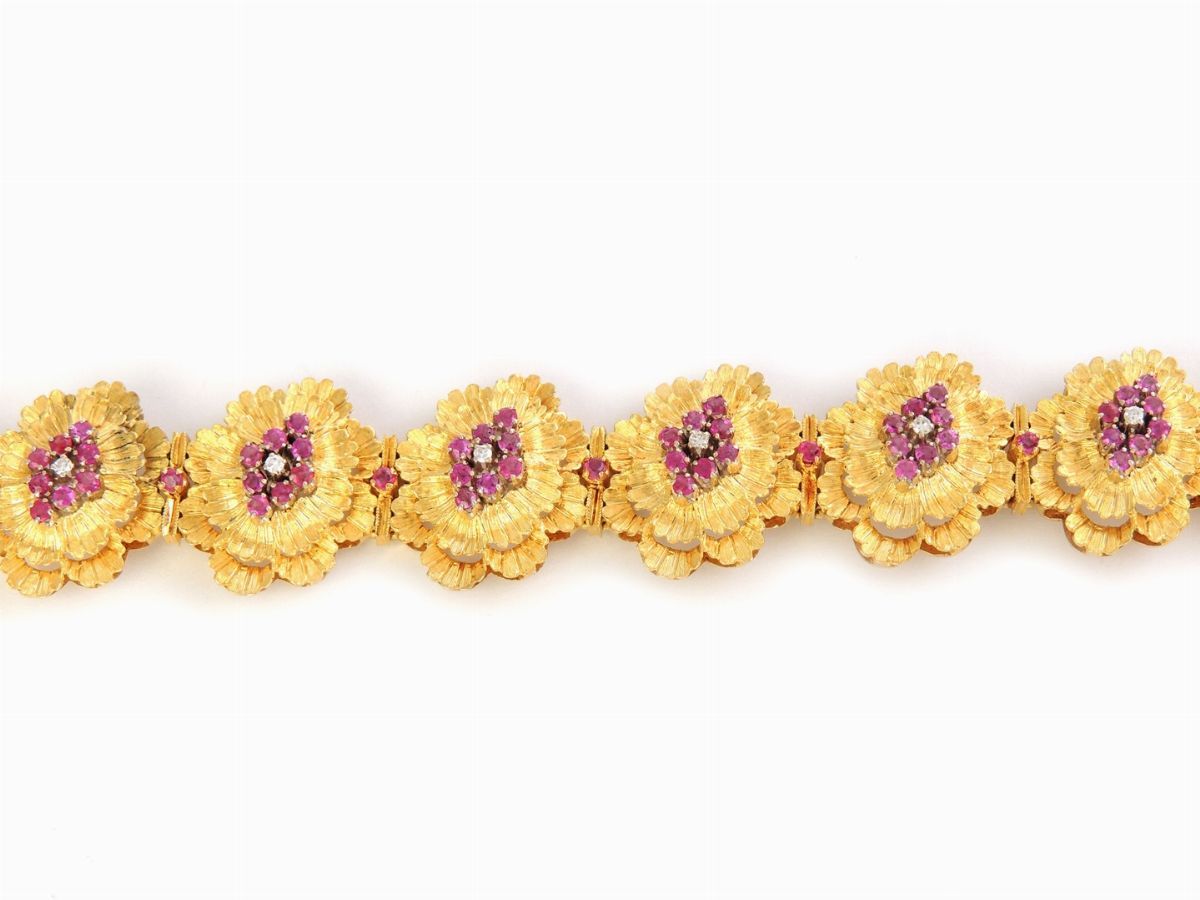 Bracciale in Oro Giallo con Diamanti e Rubini