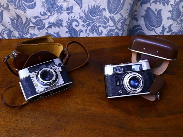 Due macchine fotografiche d'epoca Agfa Optima e Voitglander