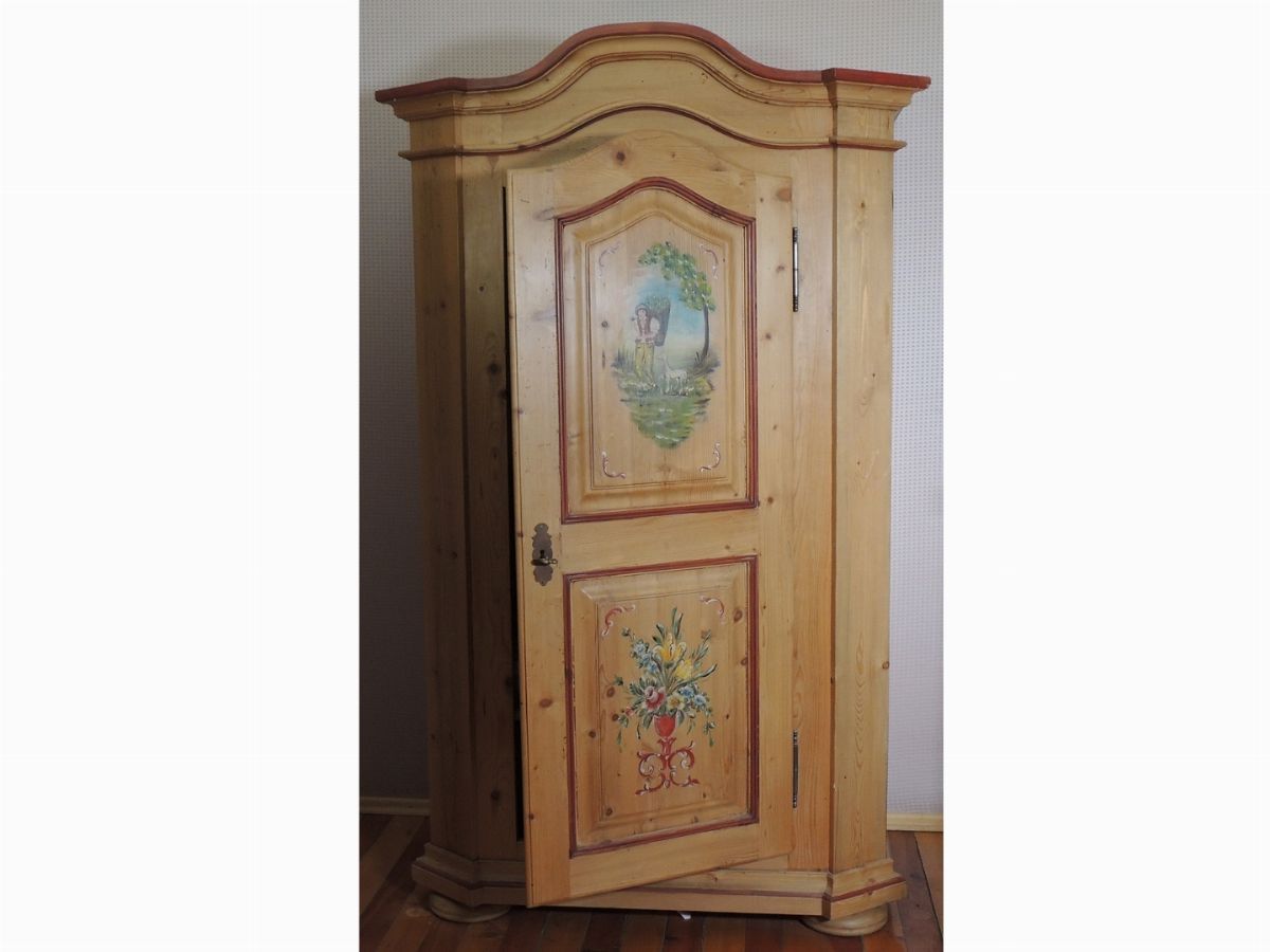 Piccolo Armadio Tirolese in Legno Tenero