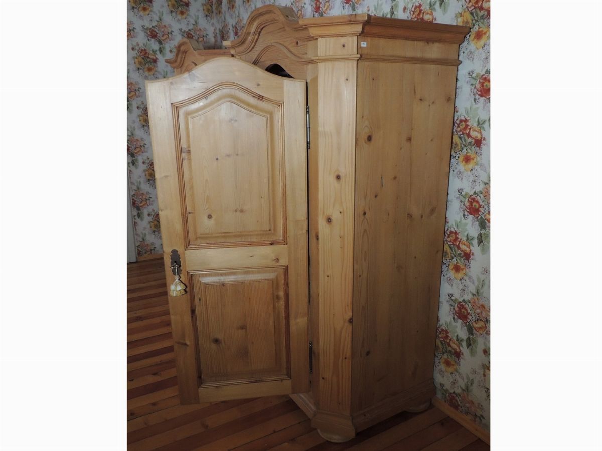 Armadio Tirolese in Legno Tenero