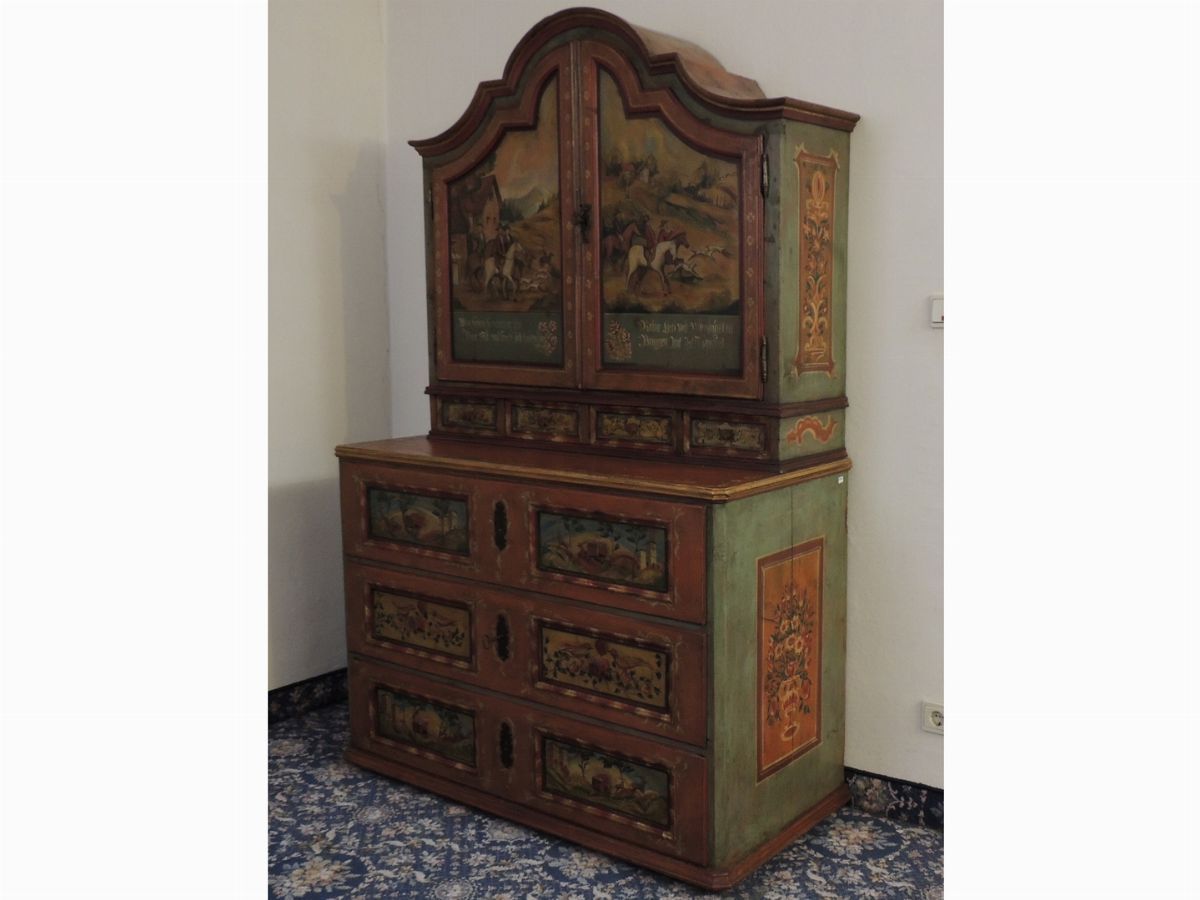 Cassettone Tirolese con Alzata in Legno Tenero Dipinto