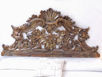 Fregio Testiera in Legno Intagliato e Dorato