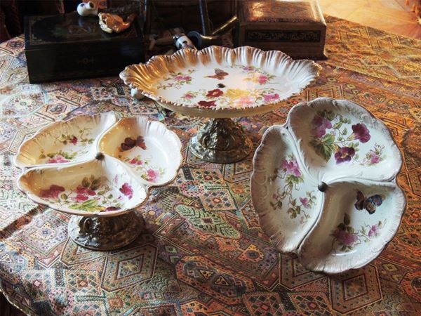 Three pottery fruit stands  (England, early 20th century)  - Auction Tyrolean furniture from Villa Regina in Dobbiaco - Maison Bibelot - Casa d'Aste Firenze - Milano