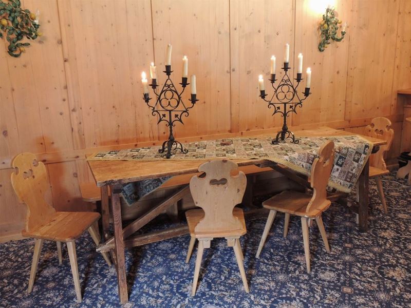 Tavolo Rustico Tirolese in Legno Tenero