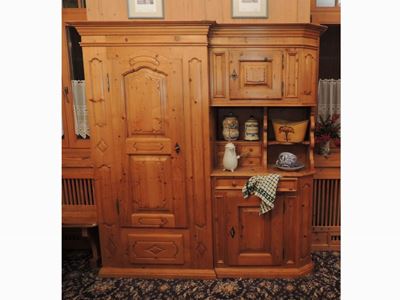 Credenza Tirolese a Due Corpi in Legno di Abete